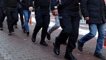 1 Mayıs Öncesinde Şafak Baskınları Devam Ediyor: İzmir’de Çok Sayıda Gözaltı