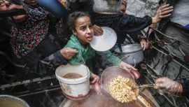Açlıkla Mücadele: Binlerce Çocuk Hastaneye Kaldırıldı