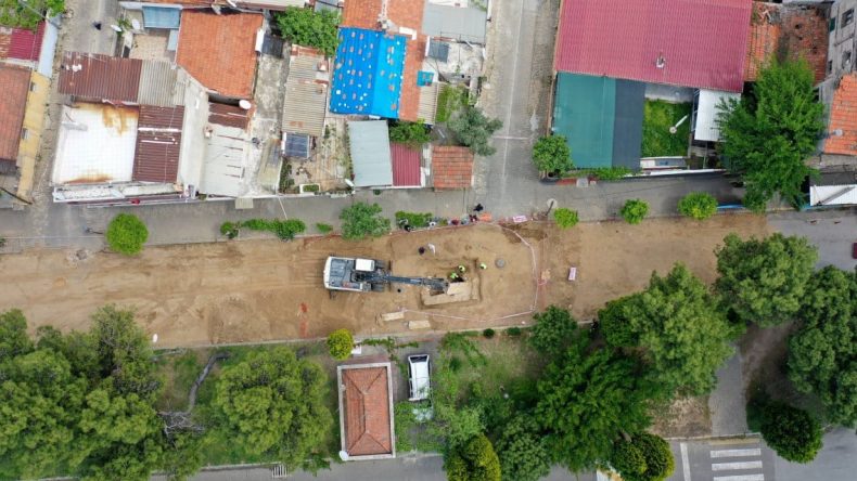 Antik Roma Mezarı Şehir Merkezinde Bulundu