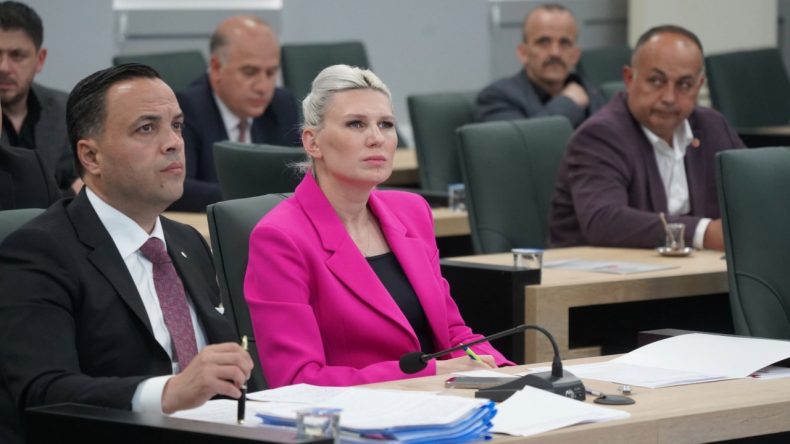Bilecik Belediye Başkanı, Ödemeleri Açıkladı: “Belimizi Büküyor”