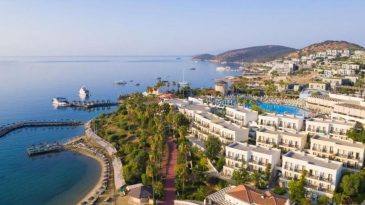 Bodrum Sahilleri Turistlerle Dolu