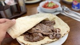 Bursa’nın Ünlü Döner Restoranı İflas Tehlikesiyle Karşı Karşıya