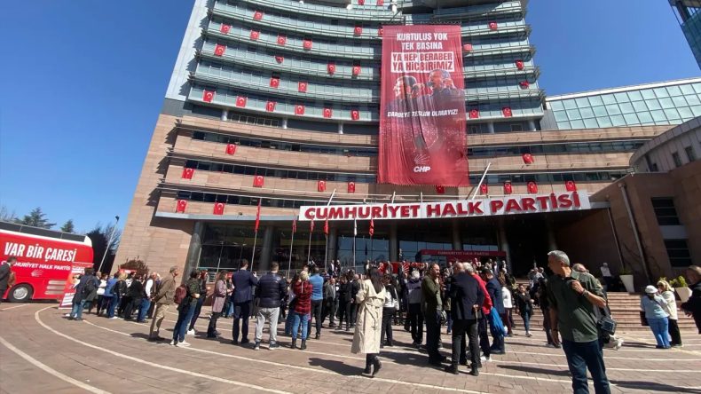 CHP, Erken Seçim İçin Harekete Geçti: 50 Binden Fazla Temsilciyle Sahada