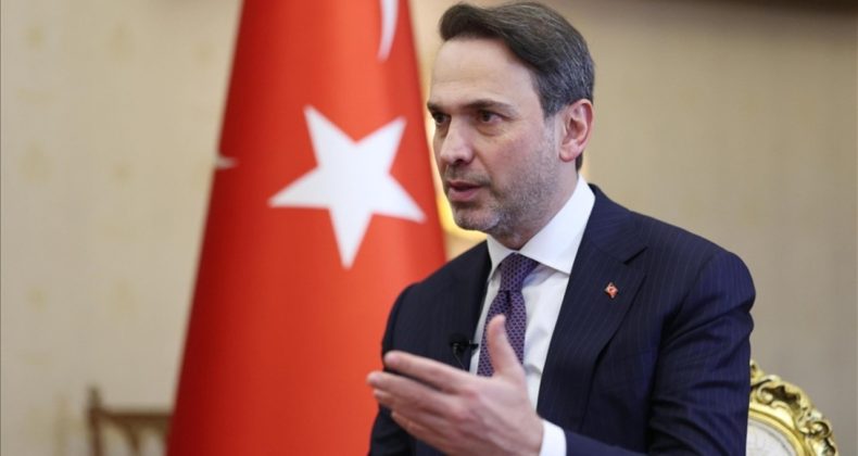 Enerji Bakanı’ndan Elektrik Kesintisi Açıklaması