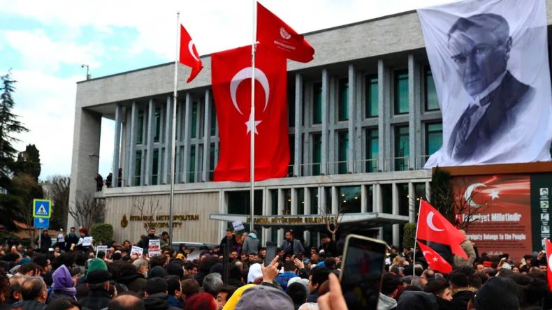 İBB’ye Yönelik İkinci Dalga Operasyonunda 52 Kişi Adliyeye Sevk Edildi