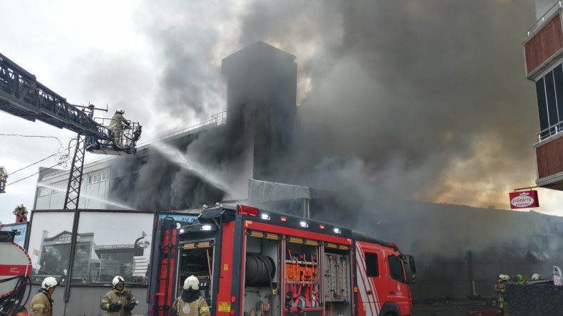 İstanbul’da Korkutucu Yangın Olayı