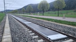 İsviçre’de Güneş Enerjili Tren Yolu Dönemi Başlıyor