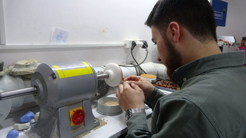 Koleksiyoncuların Gözdesi: Fiyatları 10 ile 15 Bin Lira Arasında Değişiyor