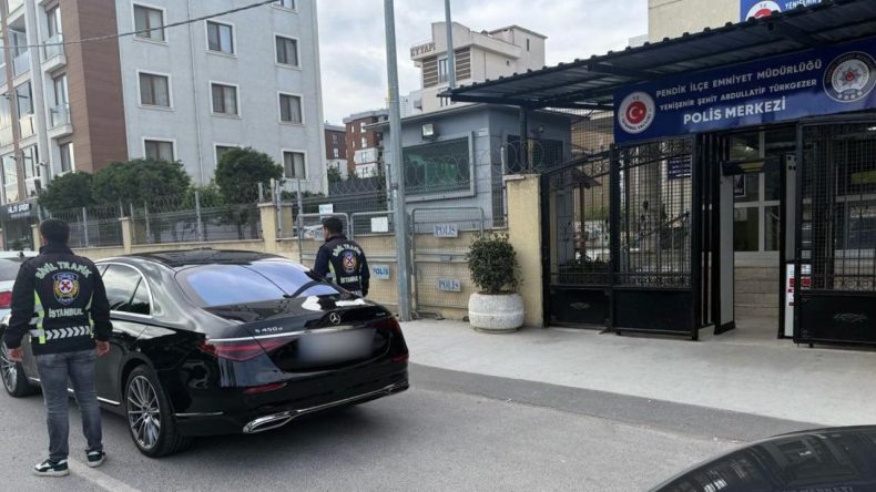 Menzil’in Mercedes’inin Çakarı İptal Edildi, 155 Bin Lira Ceza Kesildi