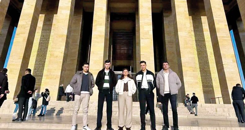 Mustafa Kemal’in askerleriyiz sözünün önemi kayboluyor!