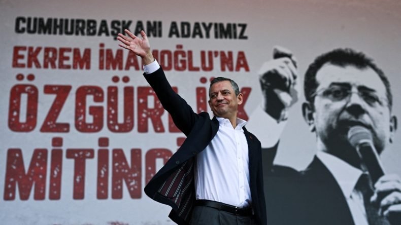 Özgür Özel: Erdoğan’dan İmamoğlu’nun Özgürlüğünü Dilenmek Doğru Değil