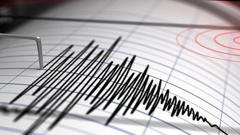 Simav’da Deprem Panik Yaratıyor
