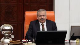 Sırrı Süreyya Önder’in doktorlarından açıklama: Beyin ölümü bulguları şu anda yok