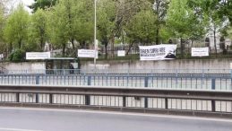 Sırrı Süreyya Önder’in Kaldığı Hastanenin Önündeki Afiş Sayısı Artıyor