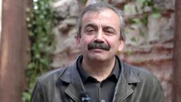 Sırrı Süreyya Önder’in Sağlık Durumu Hakkında Açıklama: Hayati Tehlike Artarak Devam Ediyor