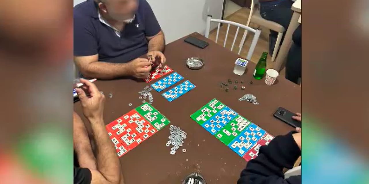 Tombala oynayanlar