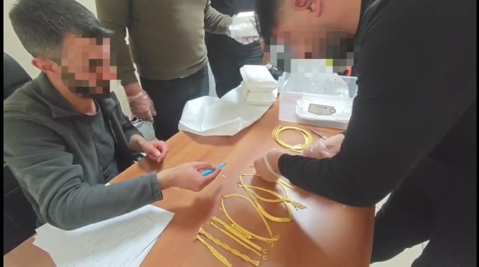 Valizden çıkan altınlar