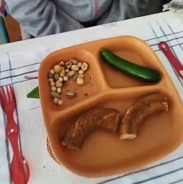 Öğrencilerin Tabakları
