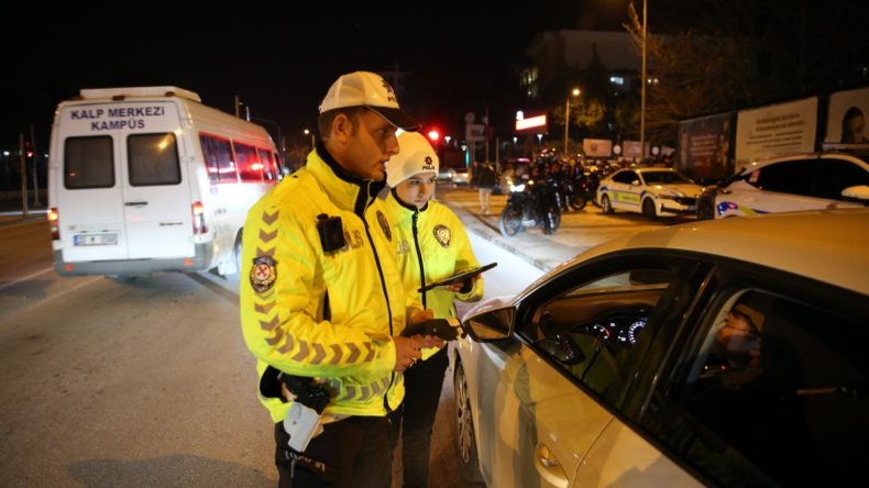 10 Yıldır Garajda Bekleyen Araca Trafik Cezası İptal Edildi