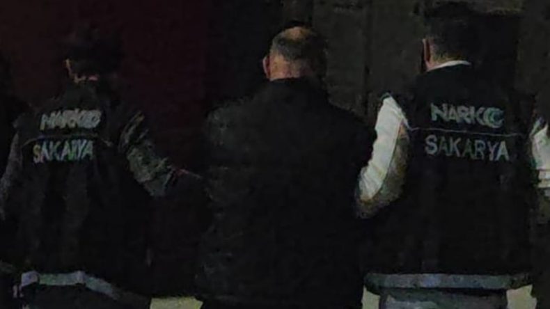 18 Yıl 9 Ay Hapisle Aranan Şahıs, Peruk ve Sahte Pasaportla Yakalandı