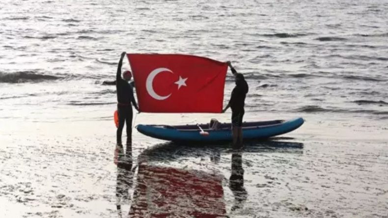 19 Mayıs Coşkusu Karadeniz’in Serin Sularında Yaşandı