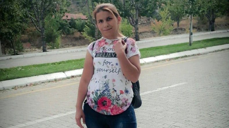 2 Çocuk Annesi Kazada Hayatını Kaybetti, Sürücü Kaçtı