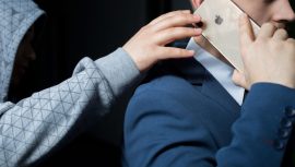 2.6 Milyar TL Kazanıyorlar: Çalınan iPhone’lara Ne Oluyor?
