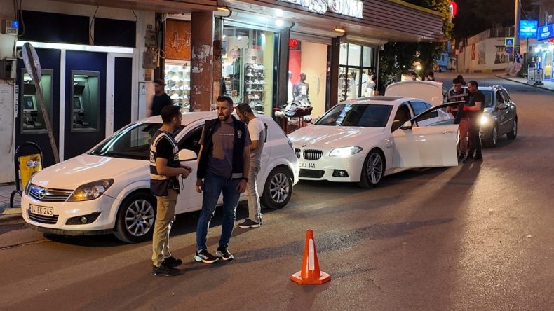 3 Milyon 476 Bin Kök Kenevir ve Skunk Ele Geçirildi