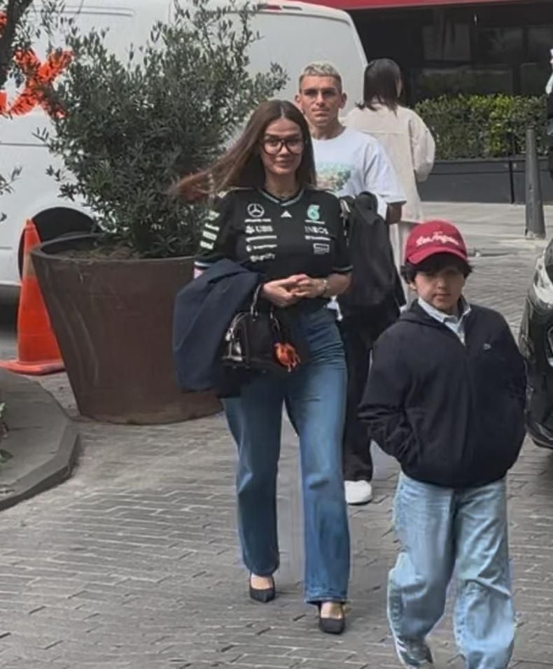 Lucas Torreira ve gizemli kadın