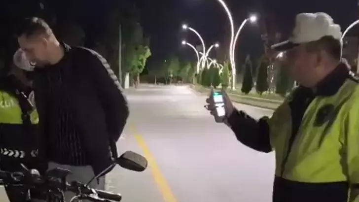 Polis merkezine götürülen sürücü