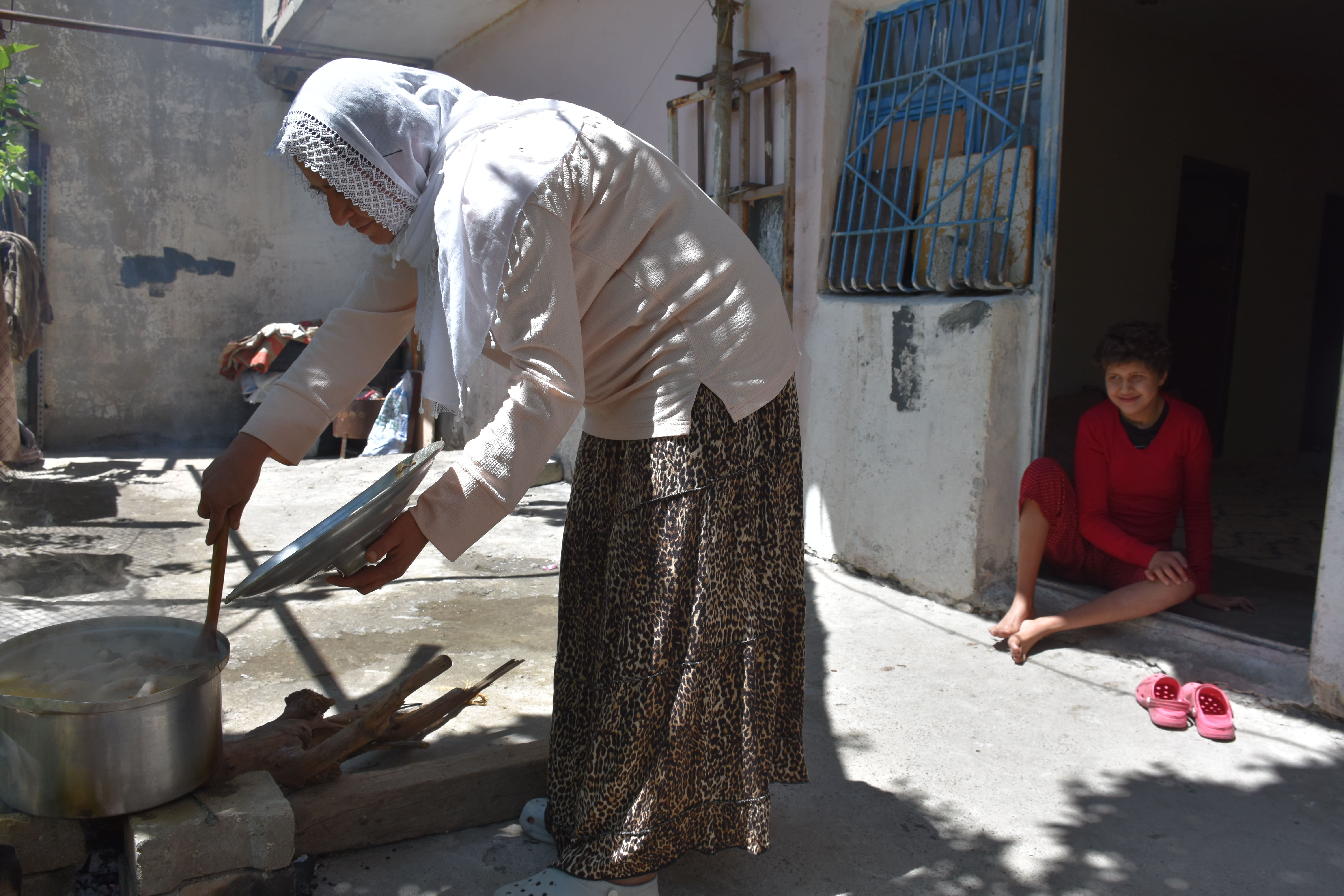 Fehime Gök'ün çocuklarıyla birlikteki fotoğrafı