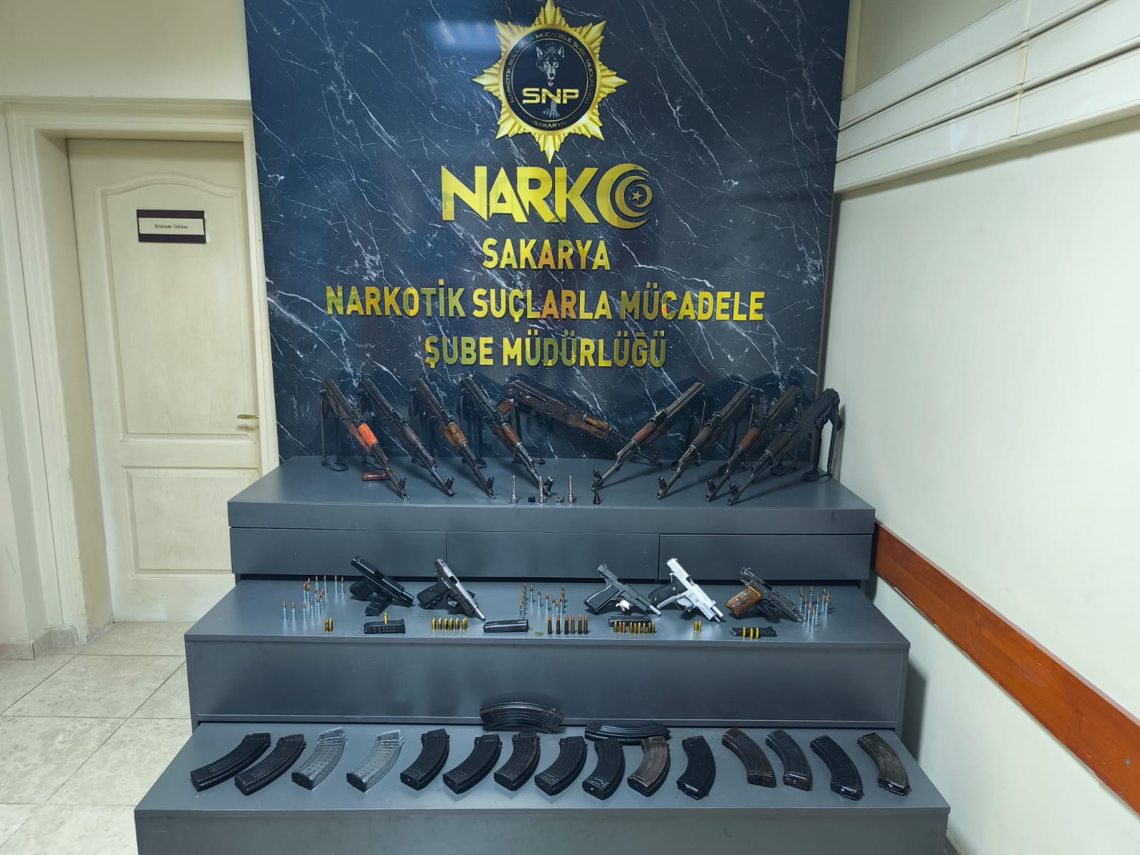 Polis memurunun aracı