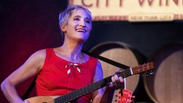 ABD’li Sanatçı Jill Sobule, 66 Yaşında Hayatını Kaybetti