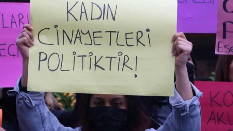 Adana’da Bir Kadın Eski Eşi Tarafından Oğlunun Gözleri Önünde Öldürüldü