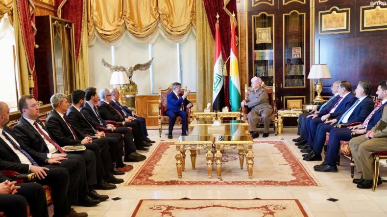Ahmet Davutoğlu, Irak Cumhurbaşkanı Reşid ve IKBY Başkanı Neçirvan Barzani ile Görüştü