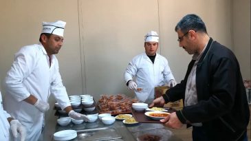 AK Partili Belediyeden Millet Lokantası Açılışı