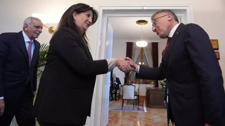 AKP ve DEM Arasında Sürpriz İletişim