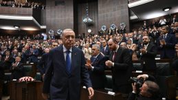 AKP’den Yeni Teklif: ‘Erdoğan Ordudan Atabilsin’