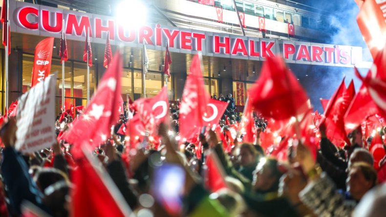 AKP’nin Teklifine CHP’den Sert Tepki: En Büyük Hakaret, Geri Çekin