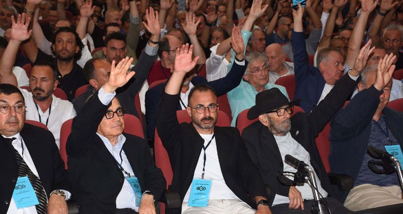 Altay’da Eller Hala Kalkmadı