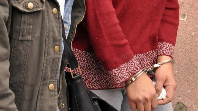 Anaokulu Öğrencileriyle Uygunsuz Görüntüler Çeken Genç Kız Gözaltına Alındı