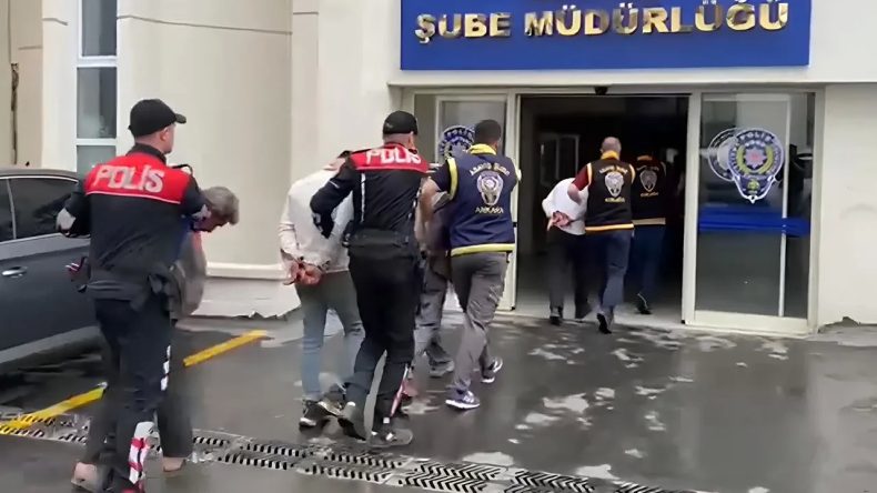 Ankara’da Kurban Pazarında Polise Saldırı: 12 Gözaltı