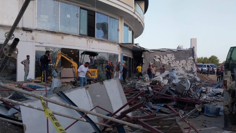 Antalya’da 5 Yıldızlı Otelin Terasında Çökme Olayı