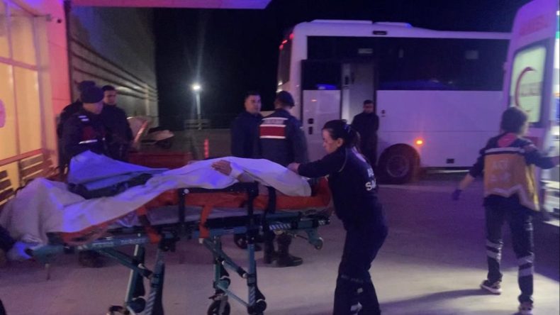 İş Arkadaşını Boğazından Bıçakladı