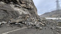 Artvin-Erzurum Yolunda Facianın Eşiğinden Dönüldü