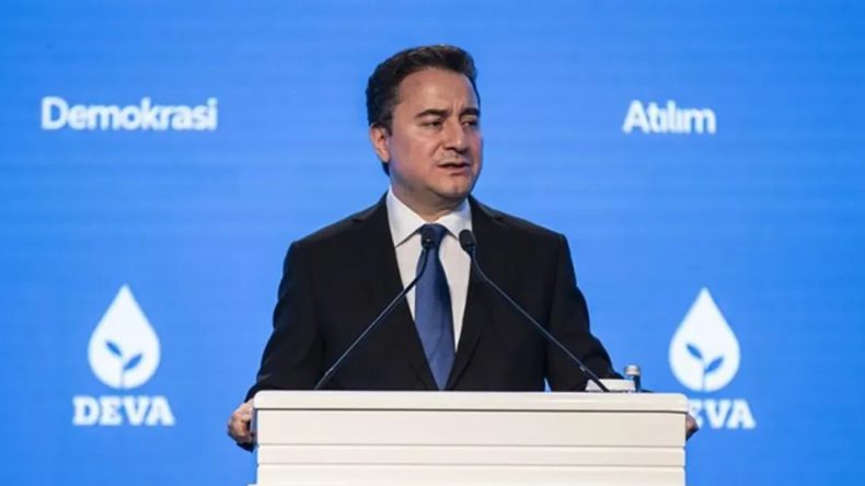Babacan’dan Erdoğan’a Anayasa Eleştirisi: Referanduma Gitmeye Cesaret Edemiyor