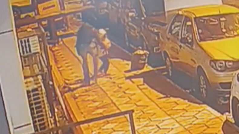 Babası Bagajdan Eşya Alırken Çocuğu Kaçırmaya Çalışan Şahıs Tutuklandı
