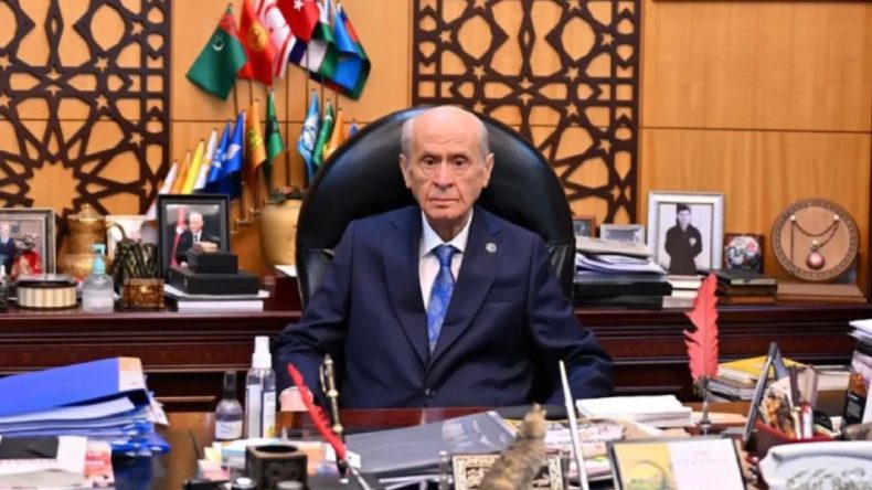 Bahçeli’den Anneler Günü Kutlaması: Kahraman Şehitlerimizin Emaneti Annelerimize Saygılarımı Sunuyorum