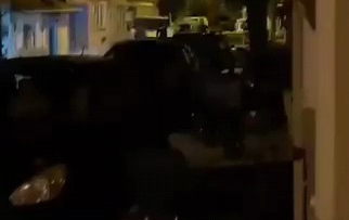 Baltayla sokakta dehşet saçan kişi