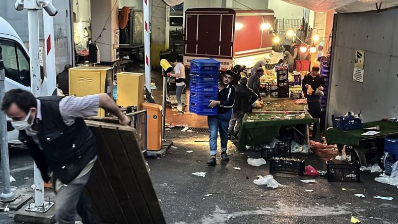 Bayrampaşa Pazarında Biber Gazı İle Dağıldı